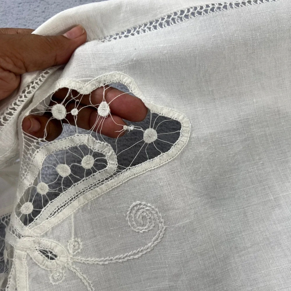 Vintage White Linen Lace Tablecloth Butterfly Embroidered Applique Square 40x40